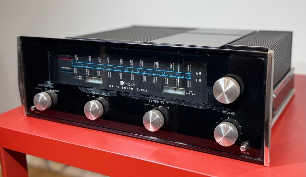 McIntosh MR73  FM/AM Tuner