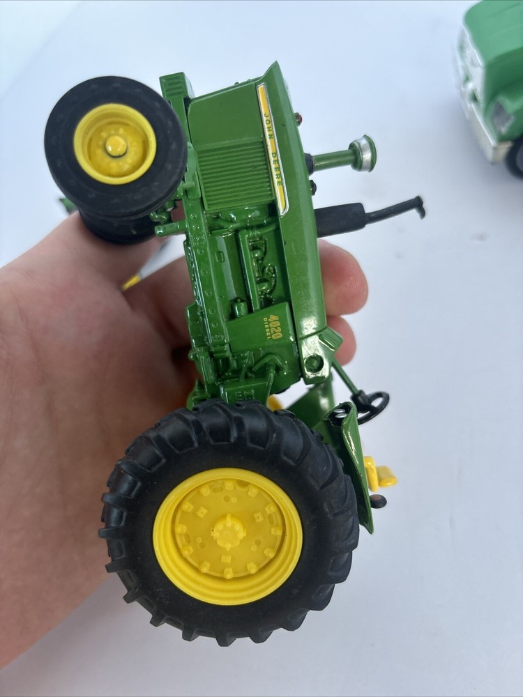 ERTL John Deer Lot