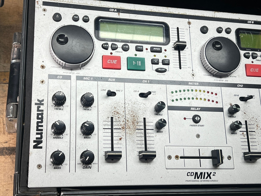 Numark CDMIX2, DJ Console, late 2000s model W/ hard transport case