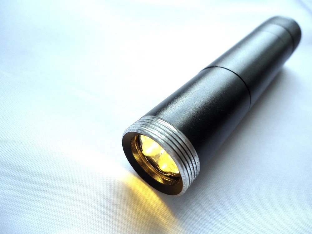 Gemological Gem Refractometer with External Monochromatic Light source Gemstone