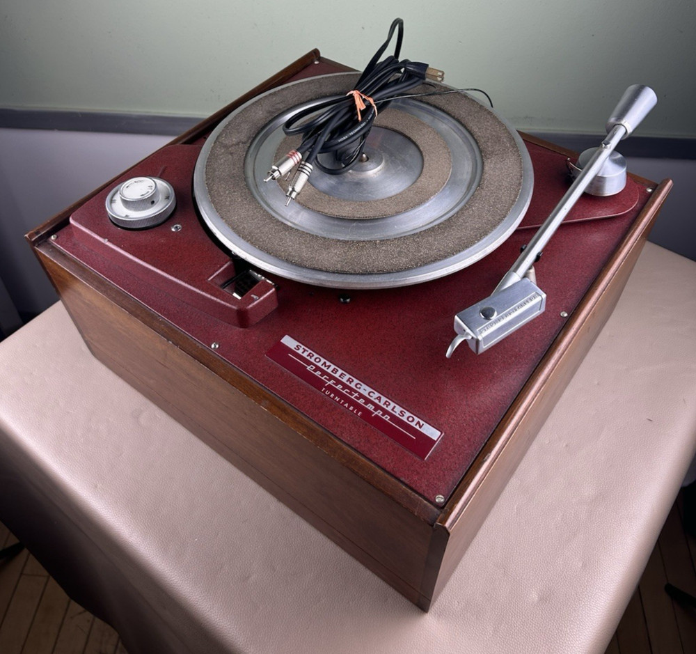 STROMBERG CARLSON PERFECTEMPO TURNTABLE