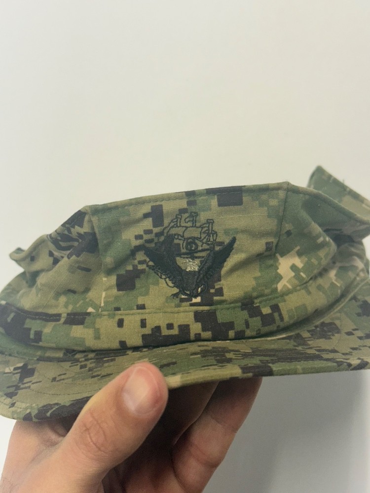 US Navy Working Type III Cap Hat Size 7 7/8 AOR2