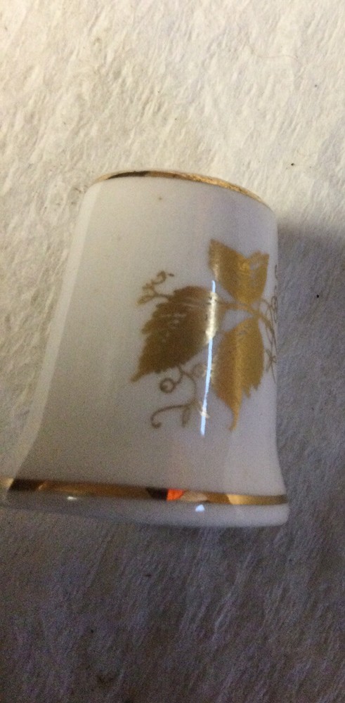 Royal Adderley bone china thimble made in England