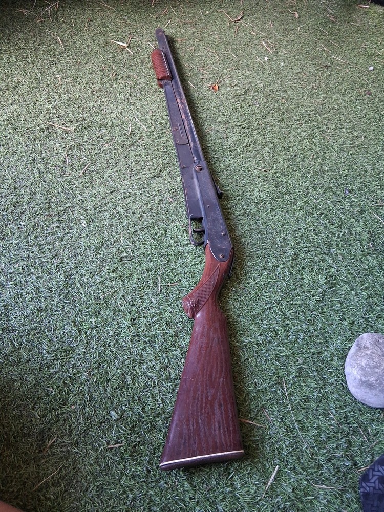 Vintage Daisy Model 25 BB Gun