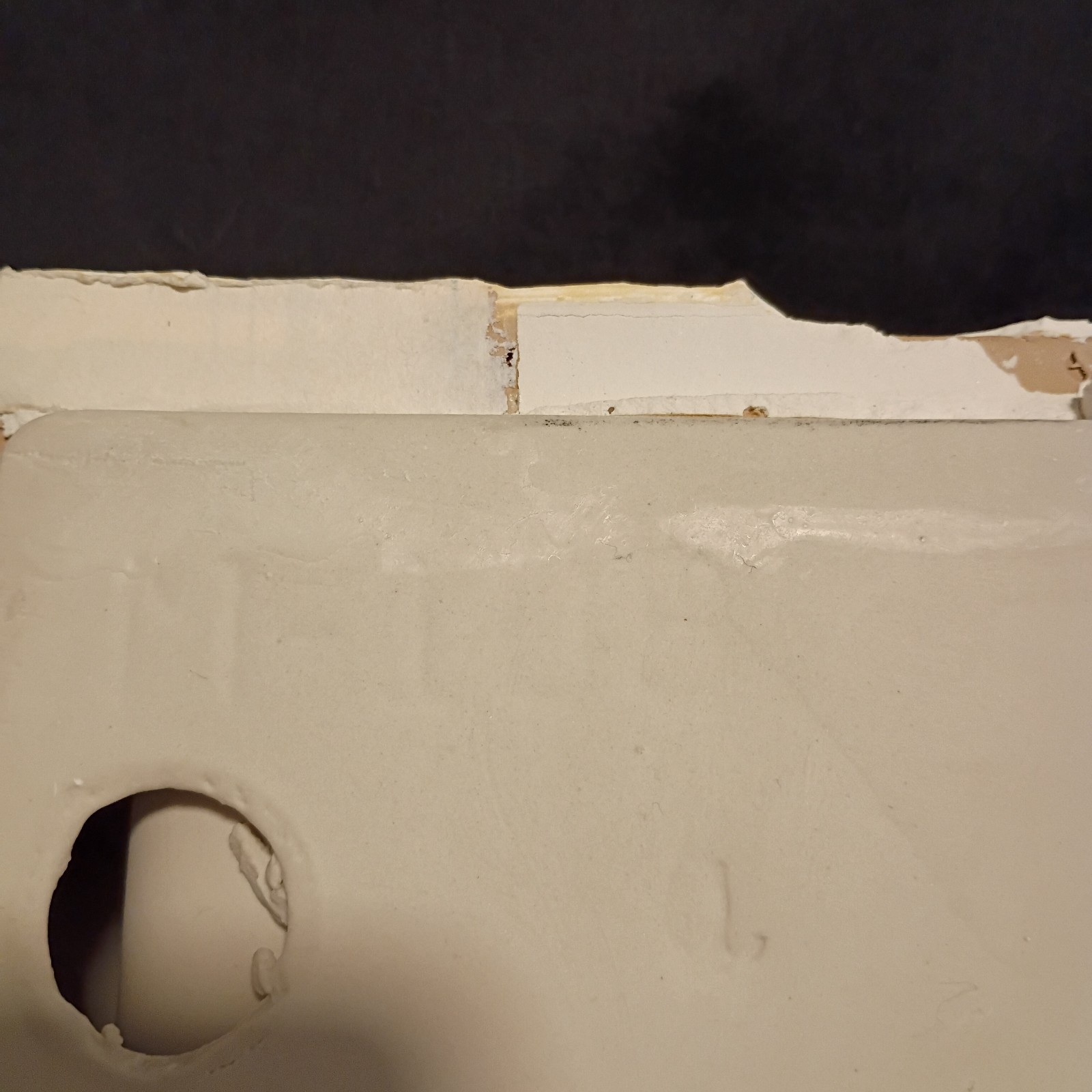 Vintage White Ceramic Toilet Paper Holder Bathroom Wall Mounted MCM M-108