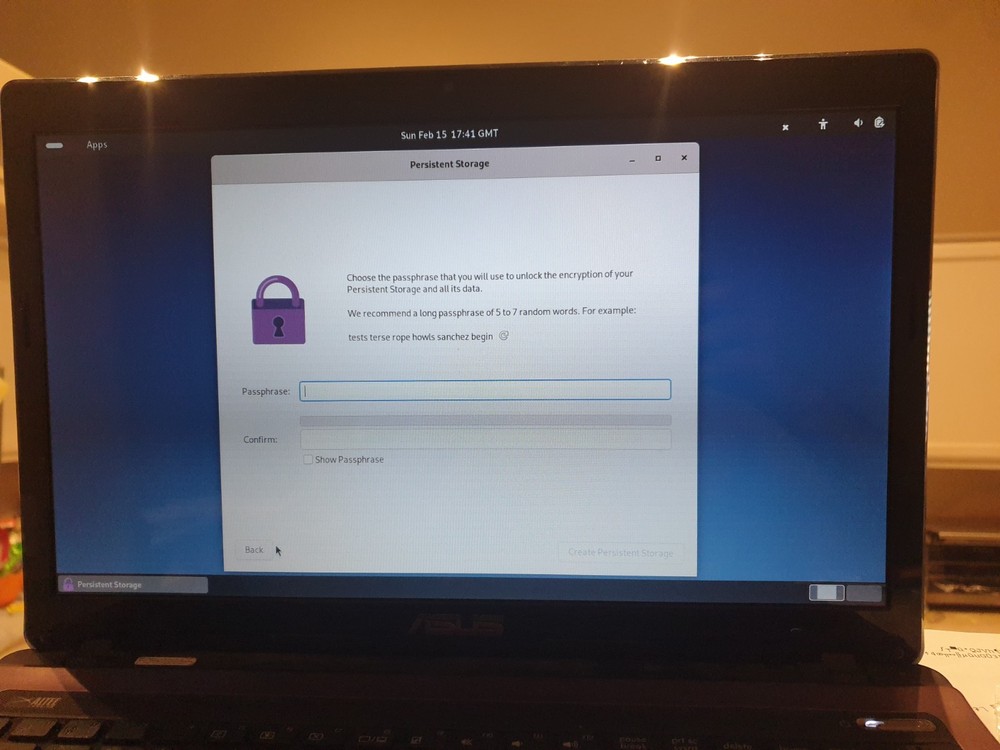 Linux Tails 7.4.1, 64-bit, Bootable Live USB Flash Drive - Leave No Trace