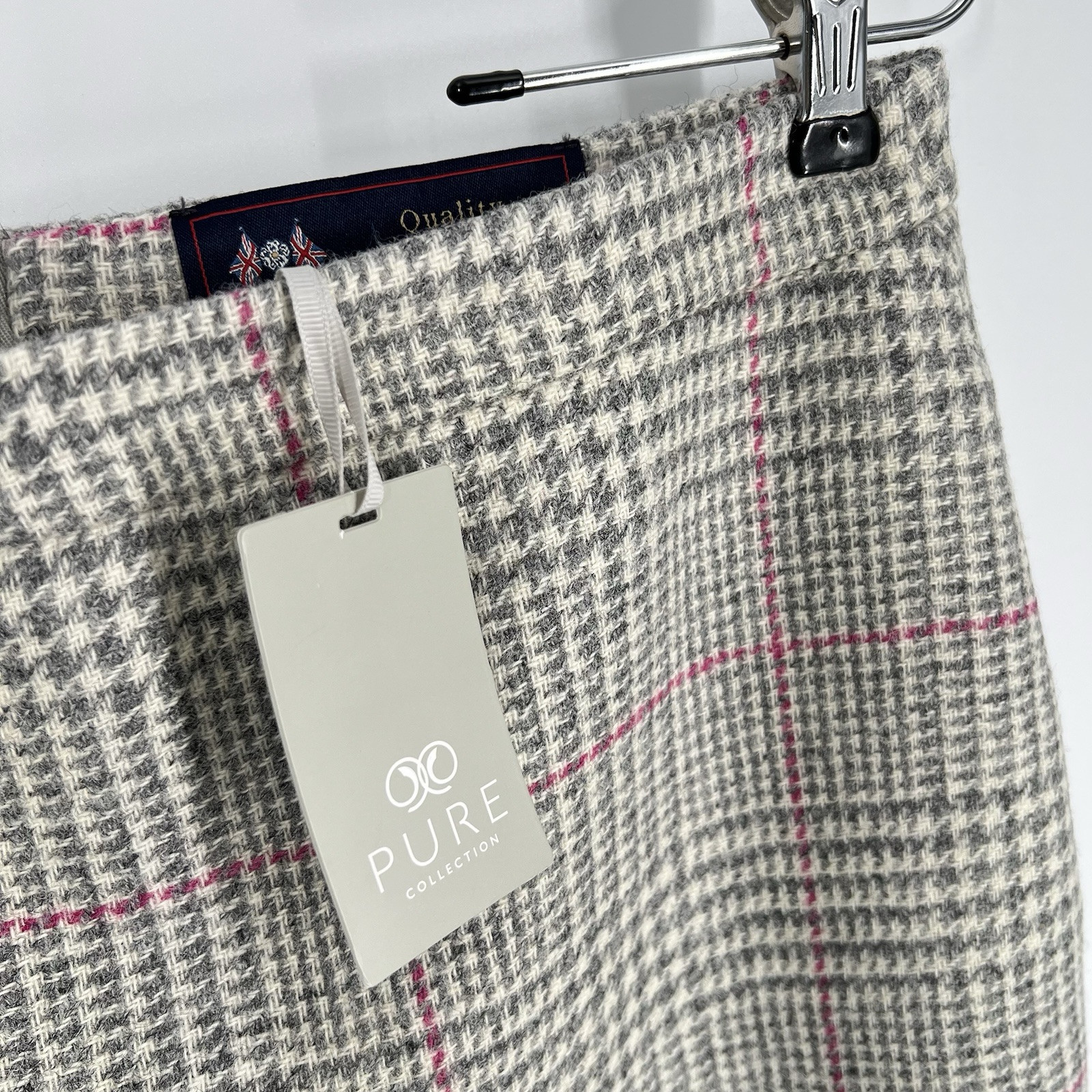 PURE Collection Pencil Skirt Womens Size 6 Ivory Gray Glen Plaid Wool by Moon