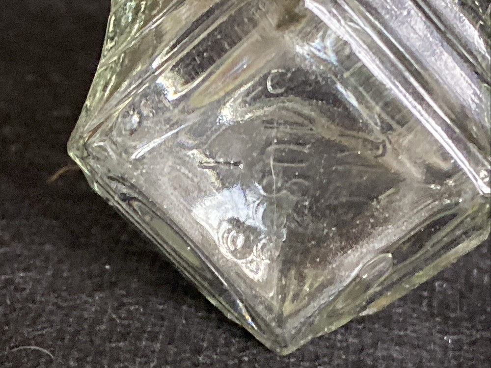 Glass Paste Jar 5.5cm Tall. REG. 840836 on Base