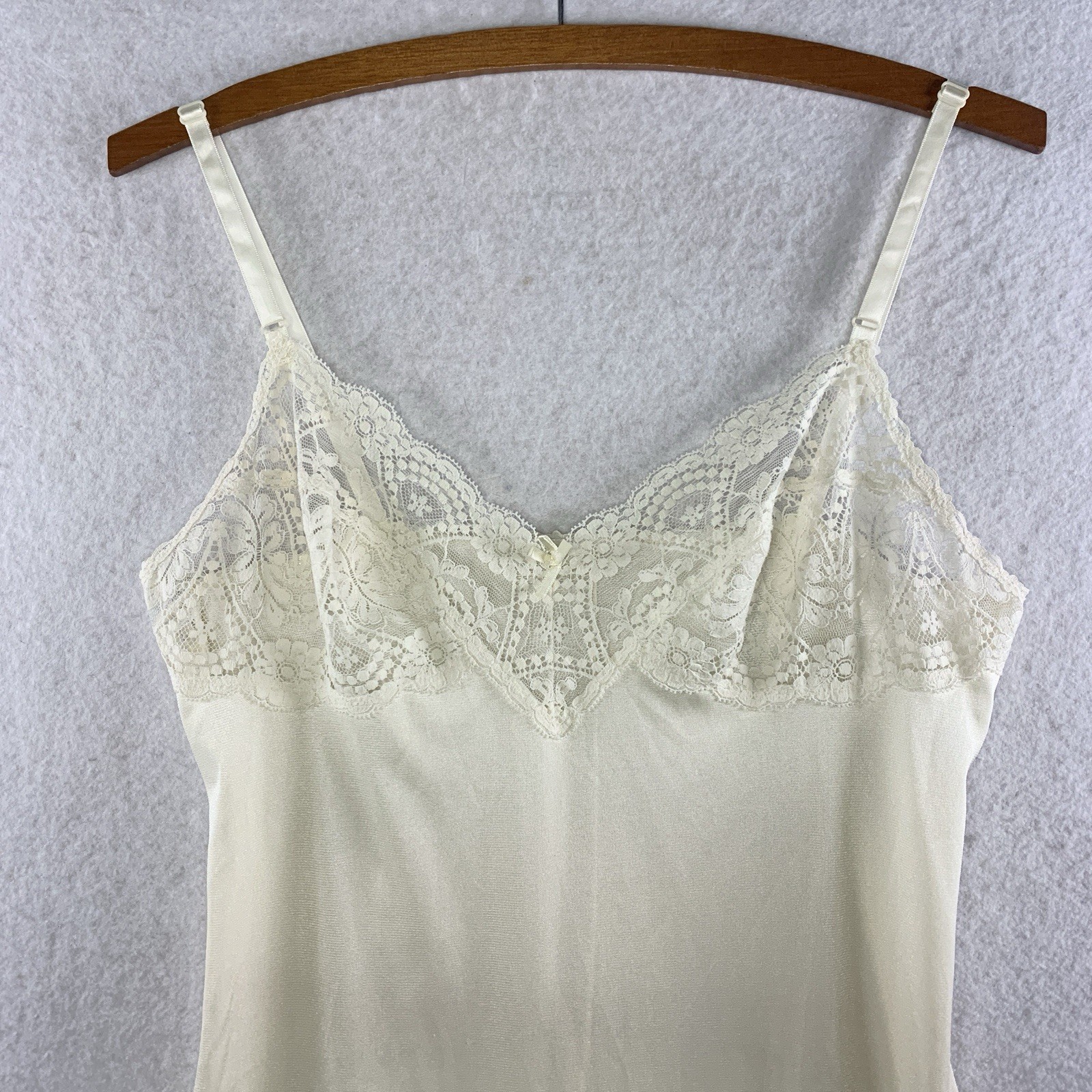 VTG Vassarette Babydoll Lace Trim Slip Dress Sz S Ivory Bridal Coquette Feminine