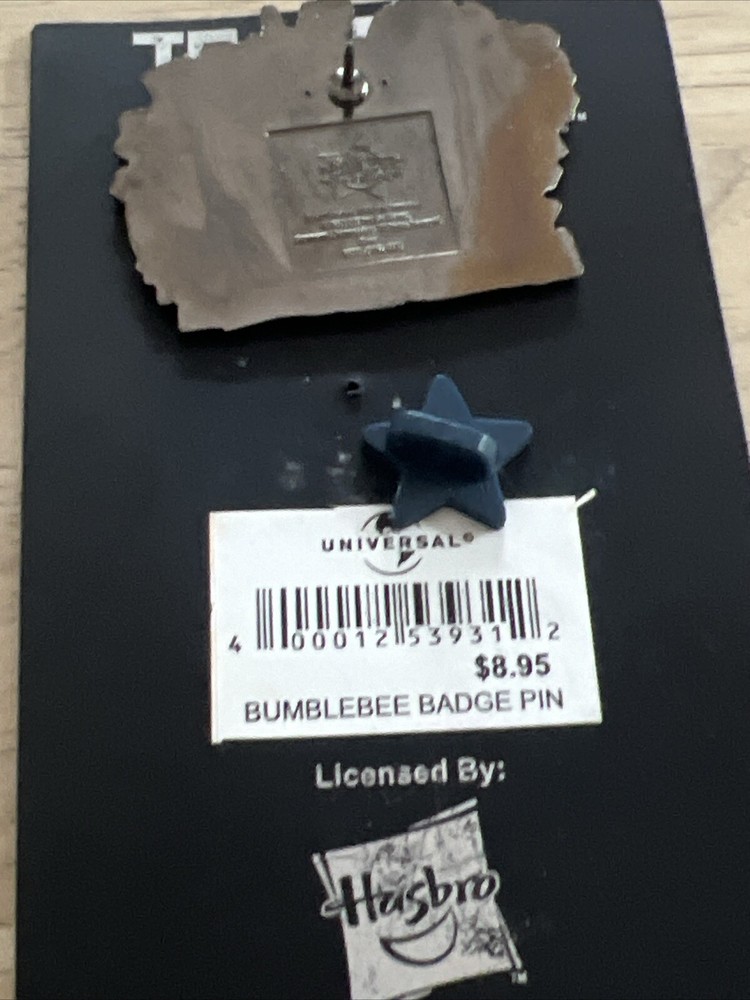 Universal Studios Hasbro Bumblebee Pin Trading