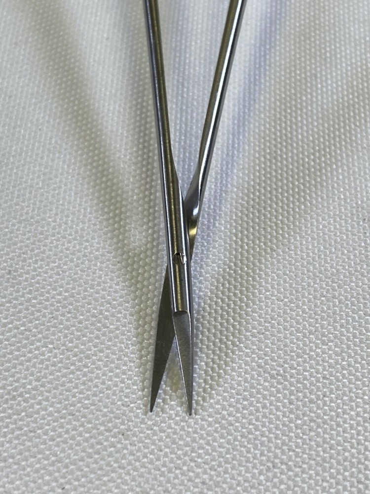 Aesculap FD105R Micro Vessel Scissors Bayonet Straight Sharp Tips 7.5"