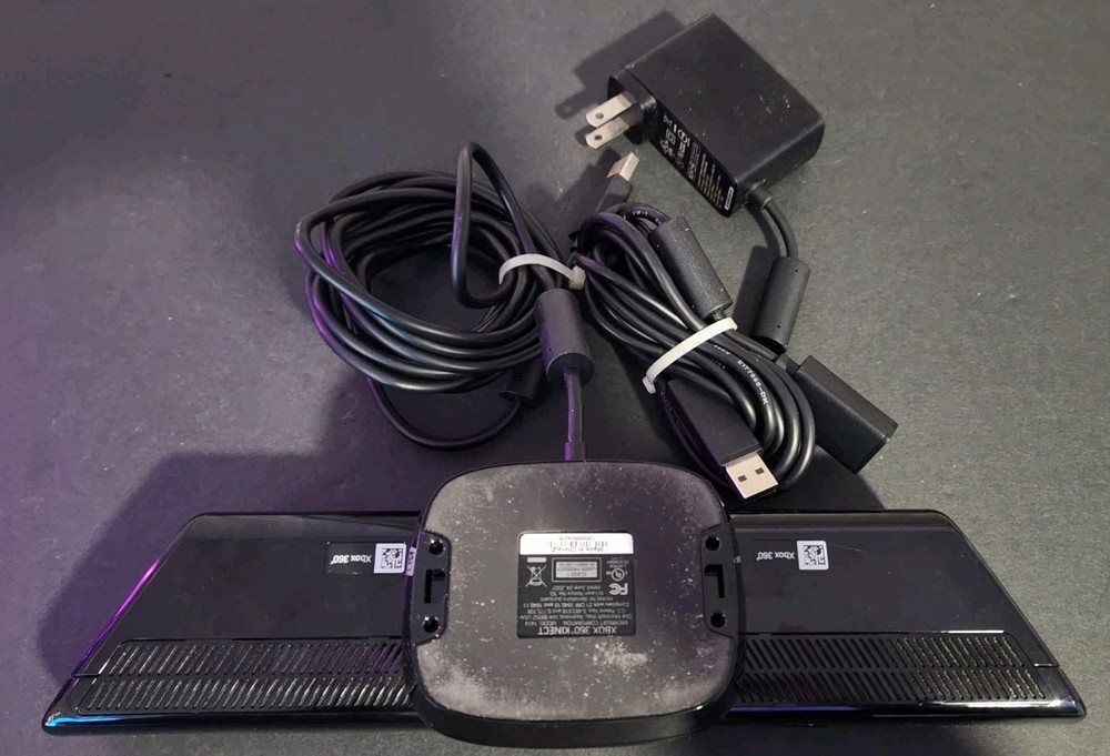 Microsoft Xbox 360 Kinect Sensor Bar Complete