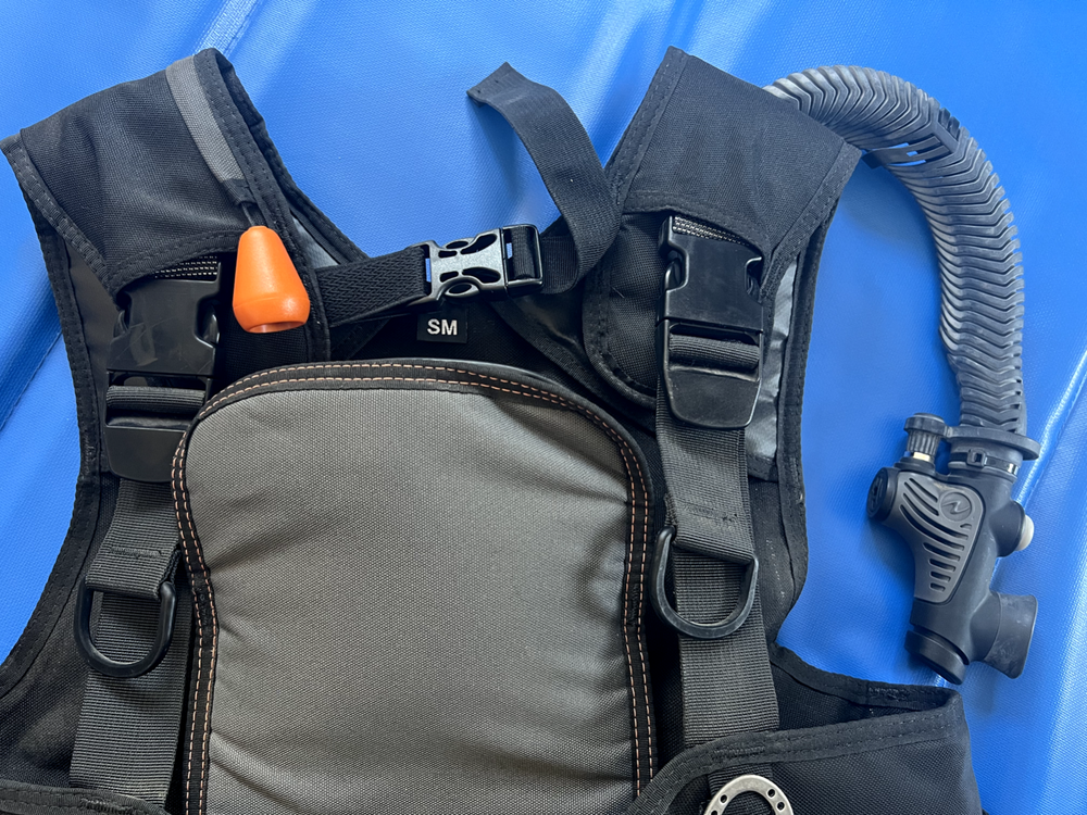 BRAND NEW Aqualung Wave BCD