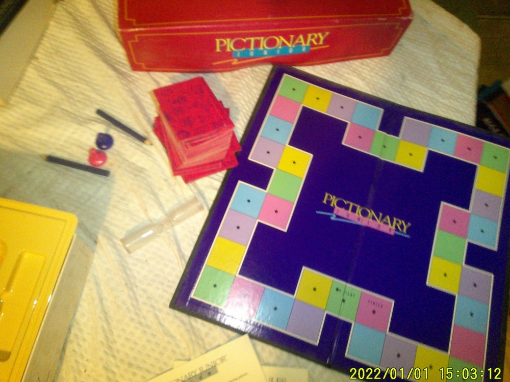 3 USED OLD BOARD GAMES 2 SAME PICTIONARY 1 PICTIONARY JUNIOR