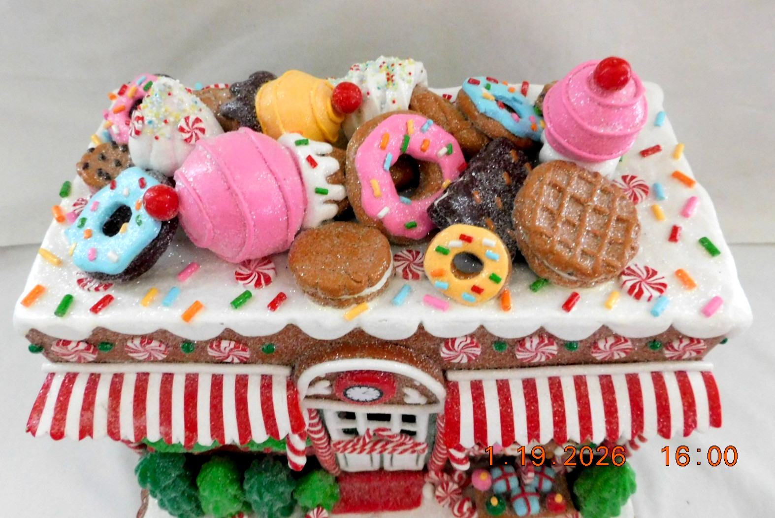 New 2025 Trimsetter Gingerbread House Light Up LED "Goodies Cafe" 10"T x 11"L