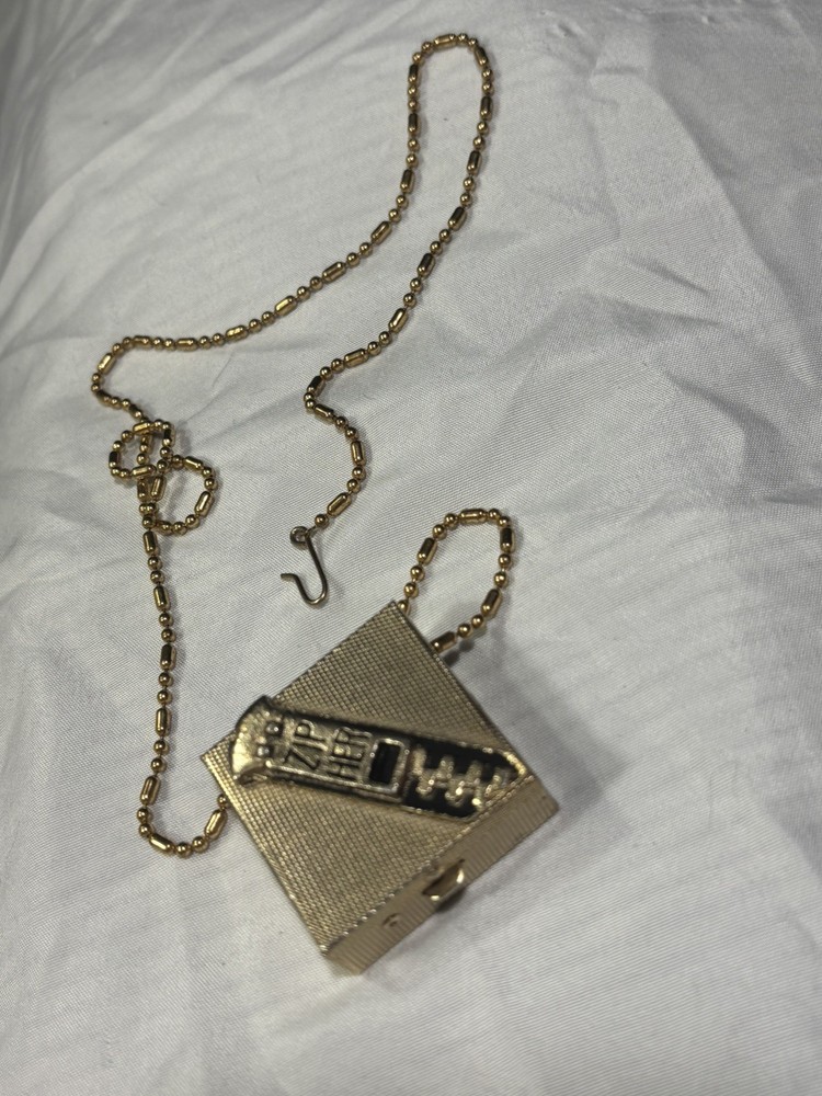Vintage 1950's Compact "Zip Her" Zipper Pull Hook in Pill Box