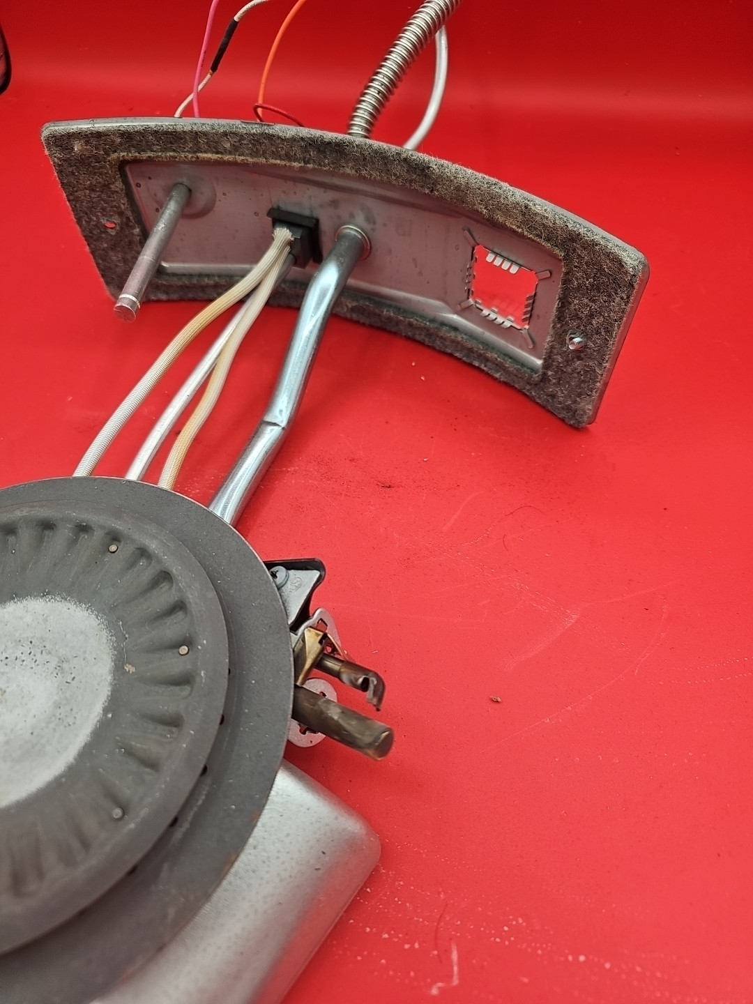 AO Smith 18 Inch Burner Assembly Natural Gas 321165-002 CS8840B1117 100078039