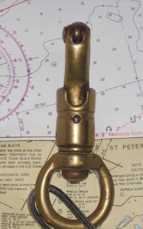 VINTAGE BRASS SNAP SHACKLES