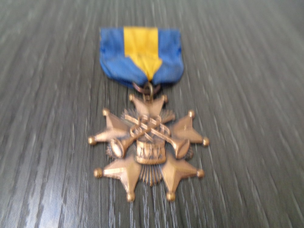 Vintage Bugle Roster Medal DISTINGUISHED