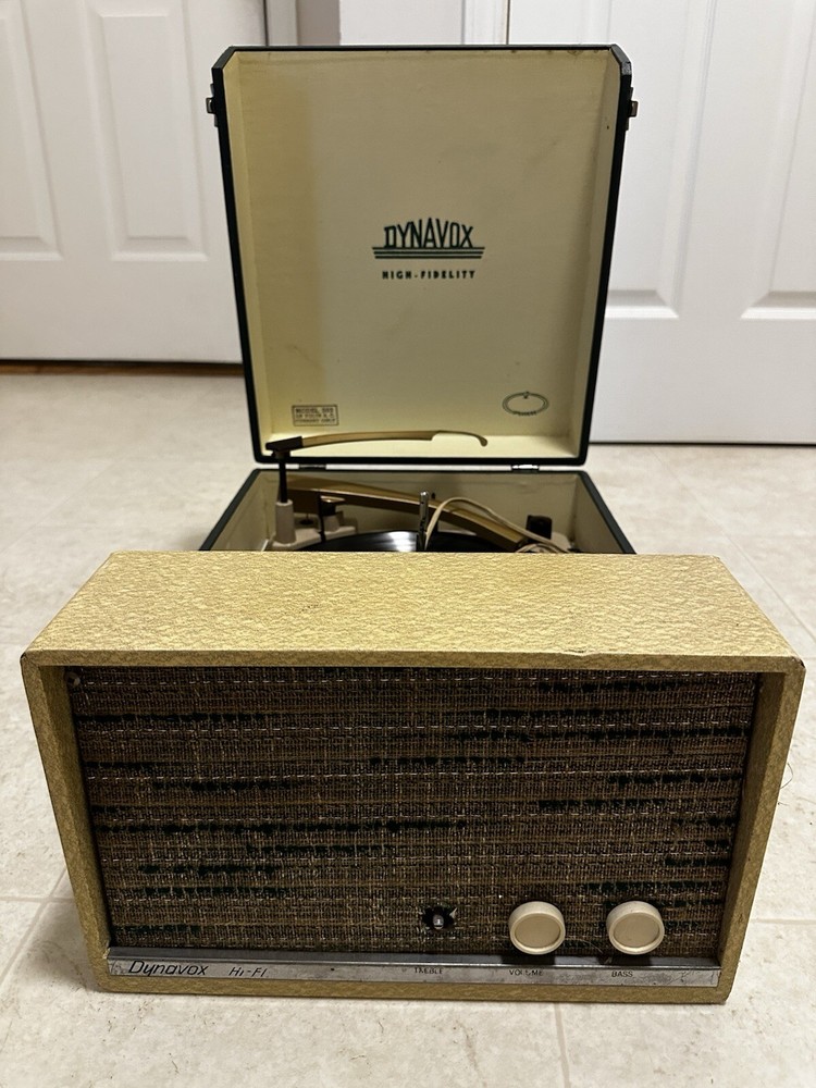 VINTAGE DYNAVOX PORTABLE RECORD PLAYER TURN TABLE - SUITCASE MODEL
