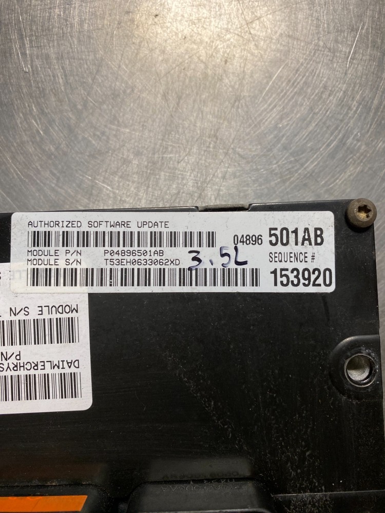 2001-2004 Chrysler 300M Computer Engine Control Unit Module P04896501ab