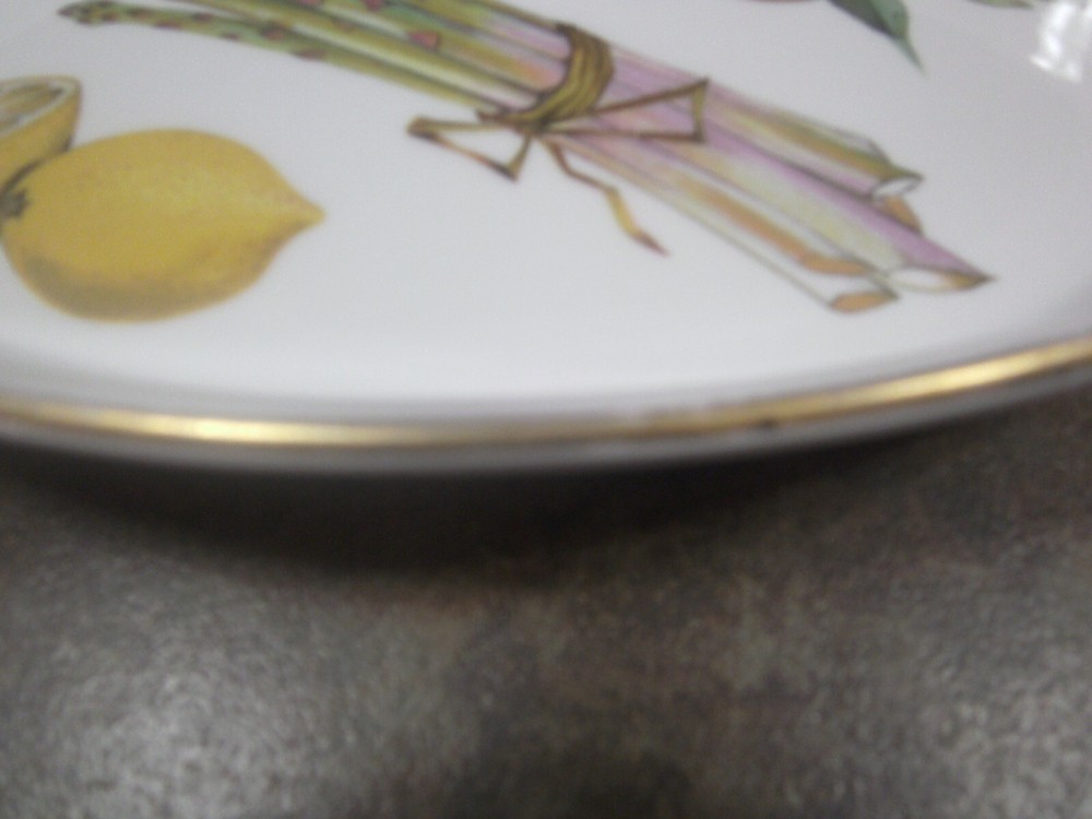 ROYAL WORCESTER ~ EVESHAM GOLD ~OVAL BAKER ~ 10½" X 2" ~ VGUC