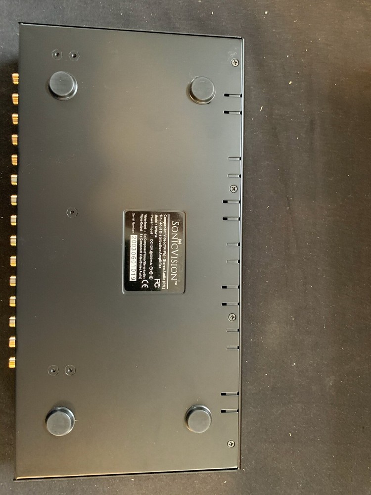 Sonic vision Model SVDA14 4 component video/Stereo audio distribution amplifier