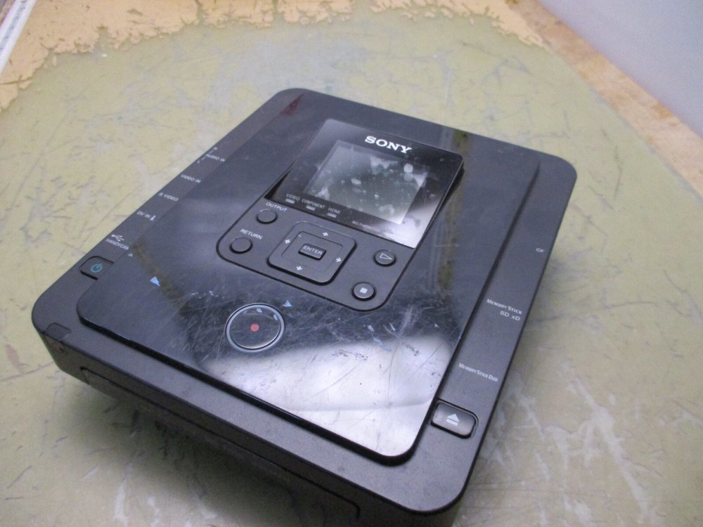 Sony VRD-MC10 Multi-Function Stand Alone DVD Recorder [2*H-33]