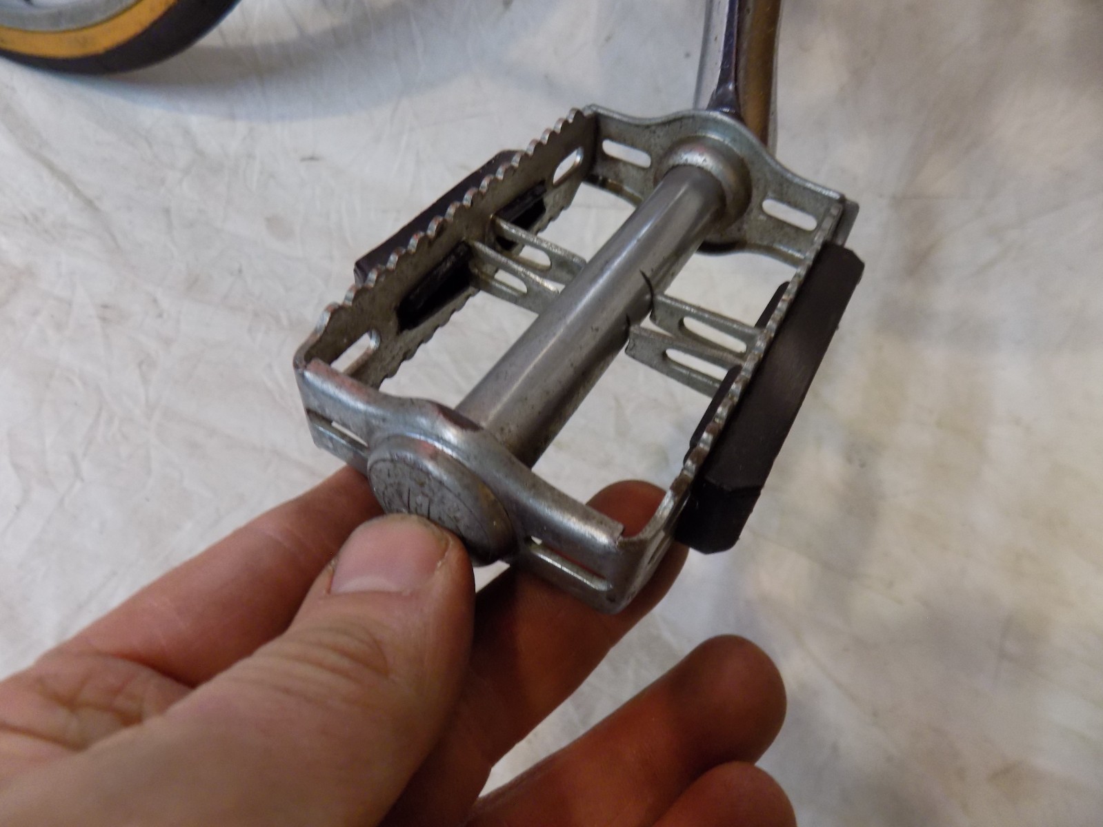 1975 SCHWINN VARSITY MENS 10-SPEED ROAD BIKE VINTAGE CONTINENTAL KOOL LEMON 27