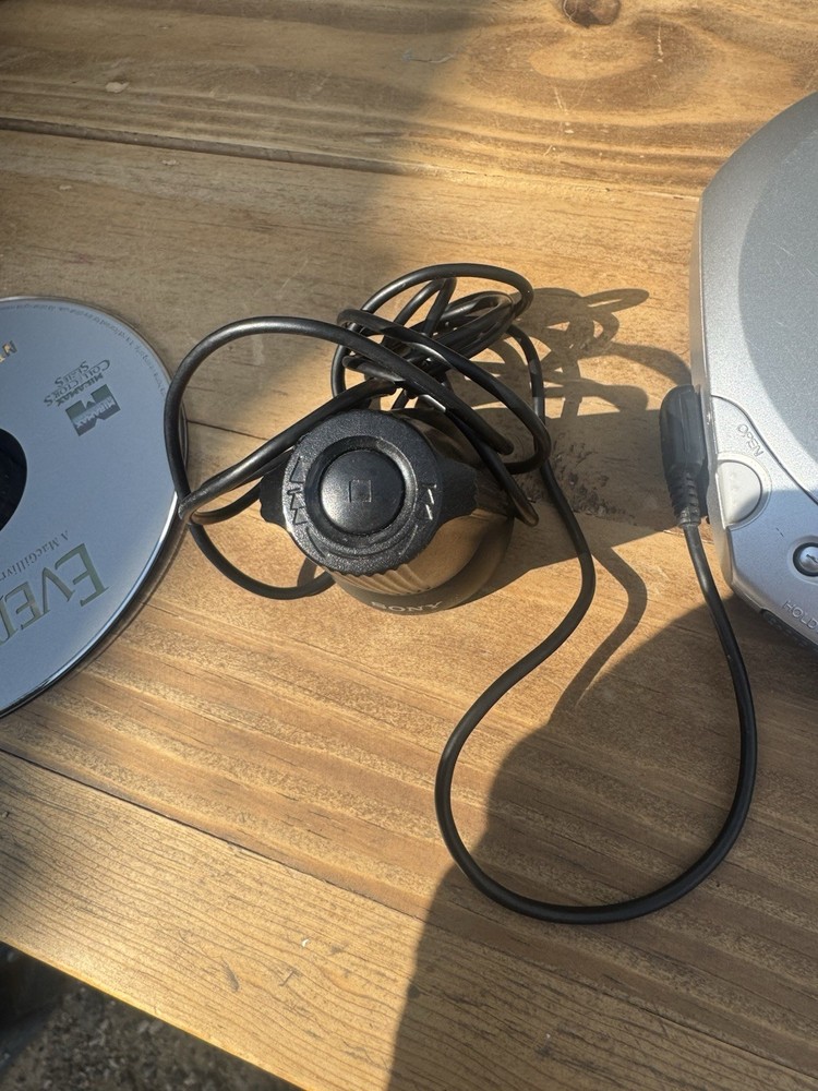 Sony Car Ready Walkman D-E356CK Portable Player ESP Max Bundle (Won’t Read Disk)