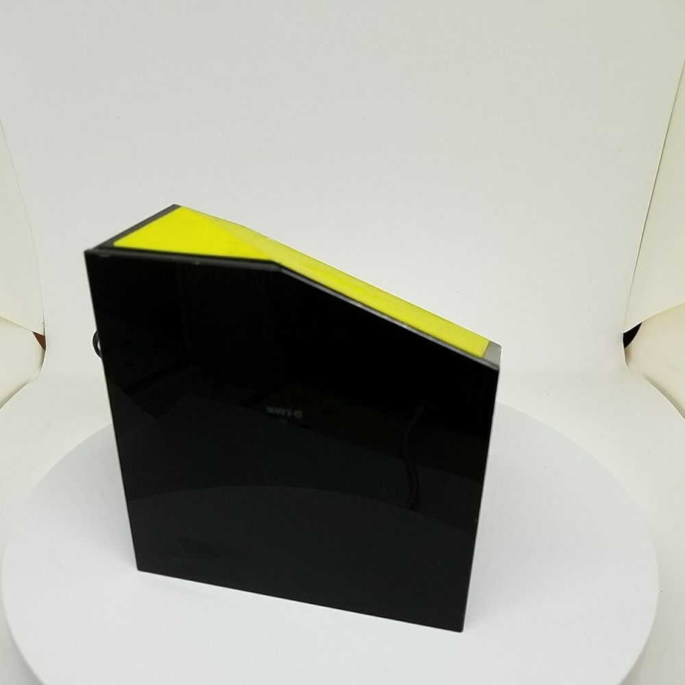 D-Link Boxee Box Digital HD Media Streamer With Adapter