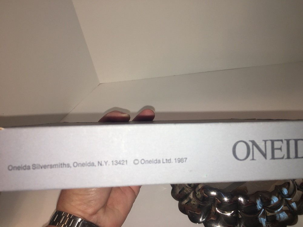 Vintage Oneida Fluted Oval Bon Bon Dish in Original Box