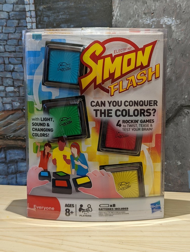 Simon Flash Electronic Game Cubes 2009 Hasbro New Toy Gift