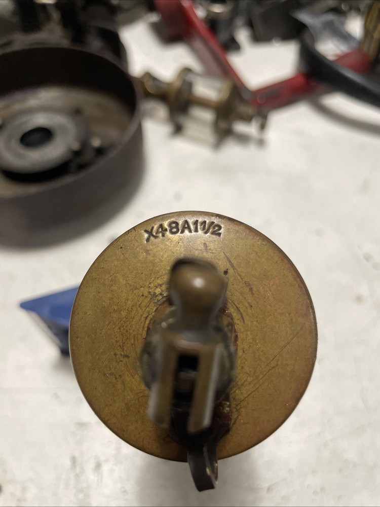 ￼ Engine Oiler Hit And Miss Engine