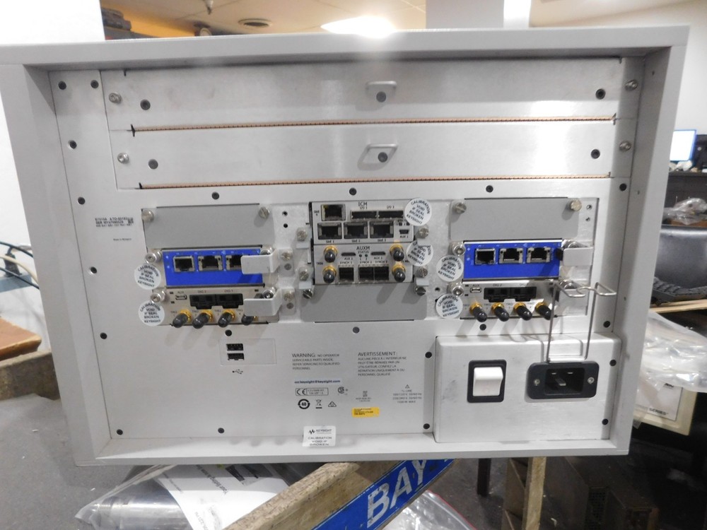 Keysight UXM Wireless Test Set, Model: E7515A. For Parts. No Returns
