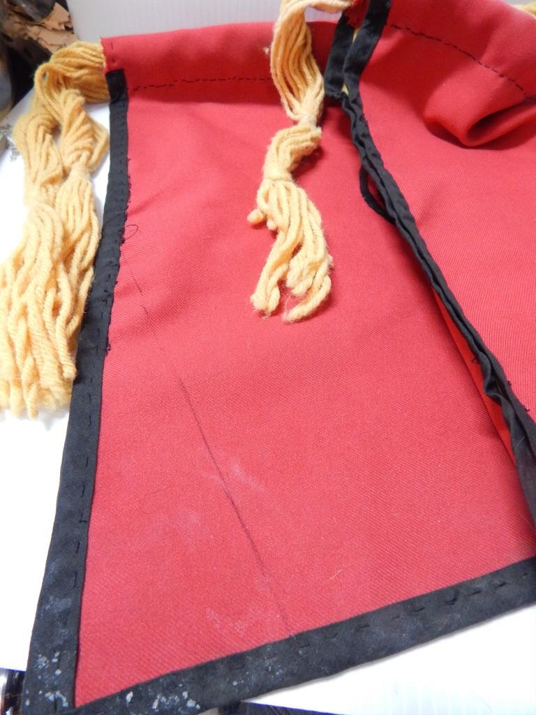 VINTAGE ALASKA TLINGIT NW COAST LEGGINS RAVEN DESIGN - NICE !