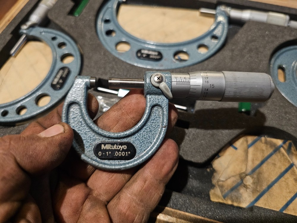 Mitutoyo Mechanical Outside Micrometer Set 103-931 .0001 Increments 0-4"