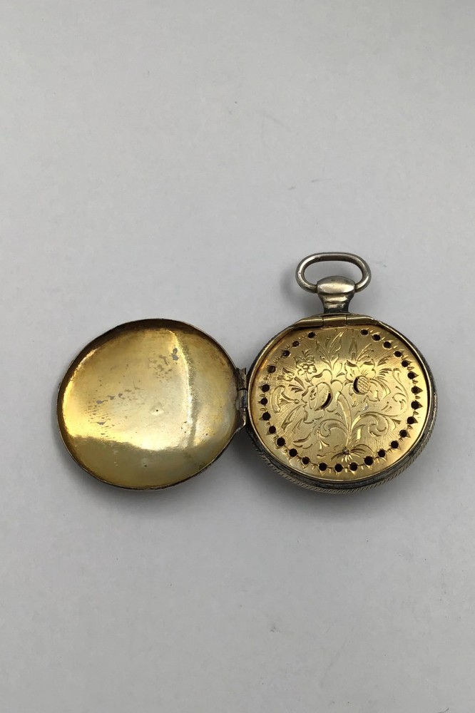 Silver (Partially gold-plated) Main water egg