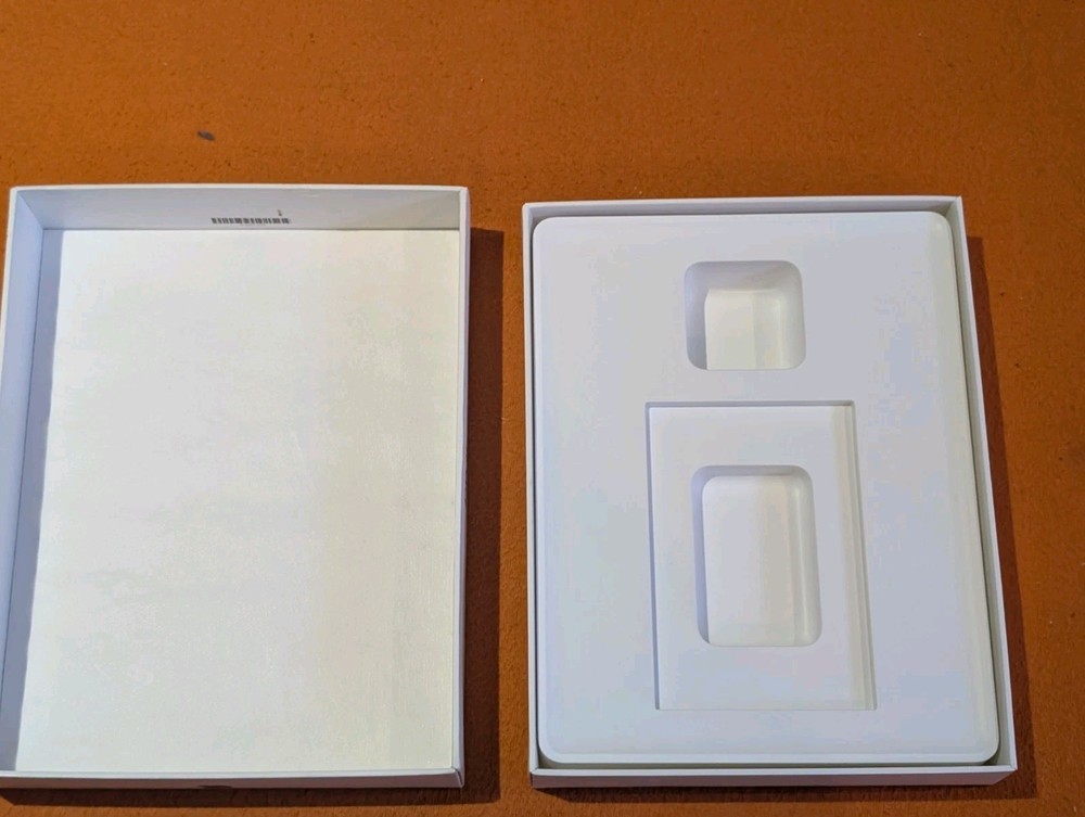 Replacement Empty Box Apple iPad Wi-Fi 32GB Black MC770LL/A