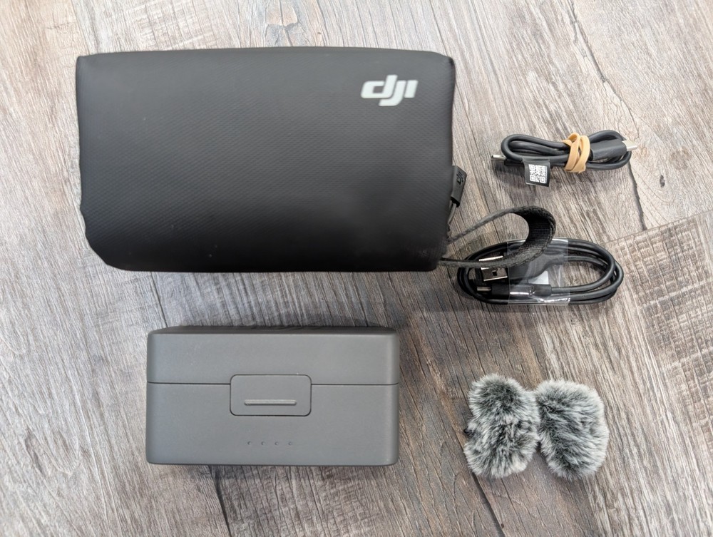 DJI Mic 2 (2 TX+1 RX+Charging Case) Wireless Microphone Kit