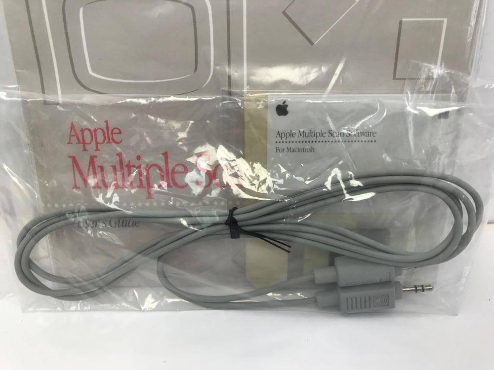 APPLE MULTIPLE SCAN 17 DISPLAY USER'S GUIDE WITH DISKETTE & CABLE NEW 030-5135-A