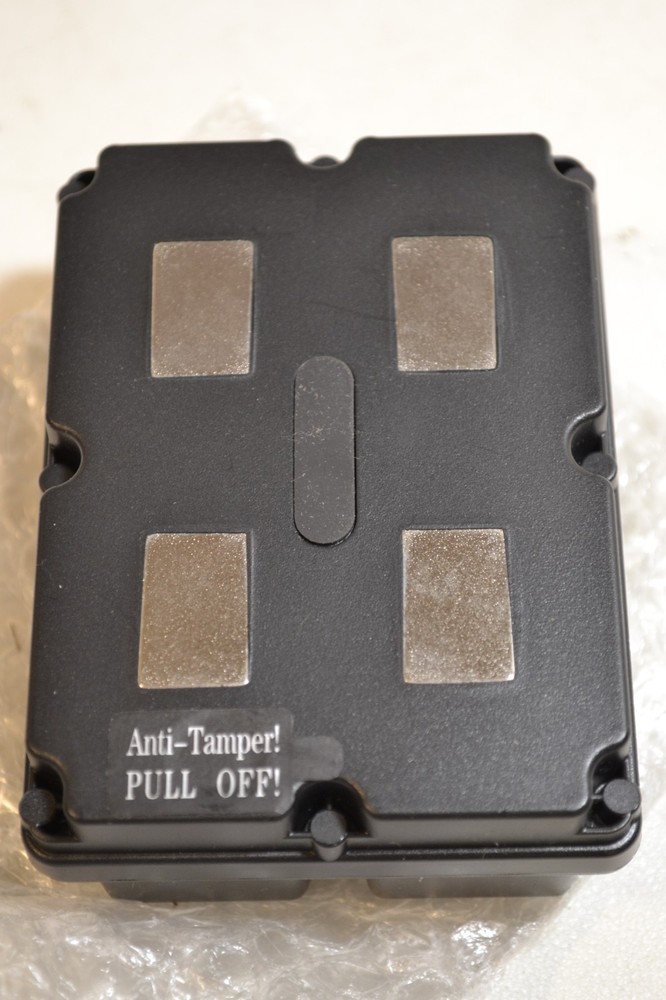 AutoSky GPS Tracker - Small Portable Model: HW-EG01G