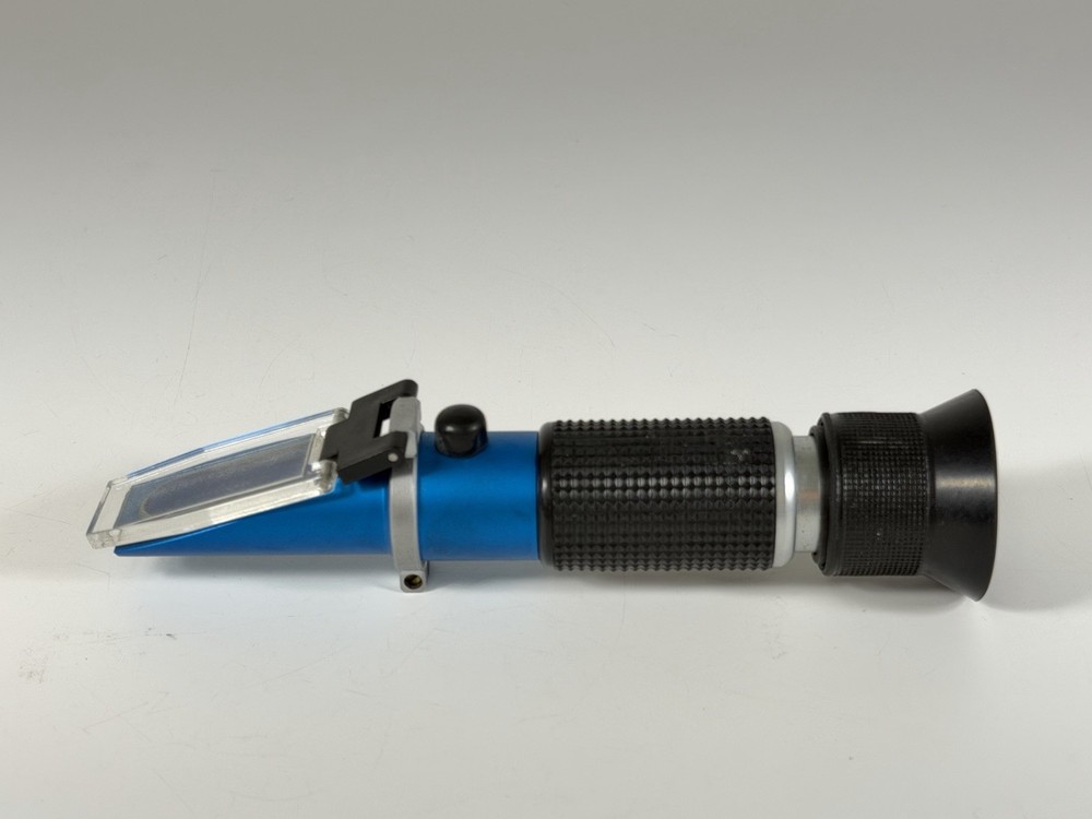 EXTECH RF20 Portable Salinity Refractometer - 0 to 100 PPT - 9PP82