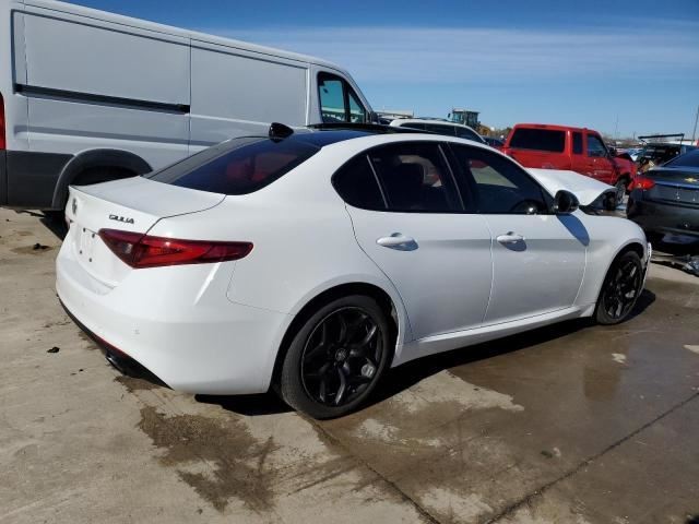 GIULIA 2021 Console Front 317379