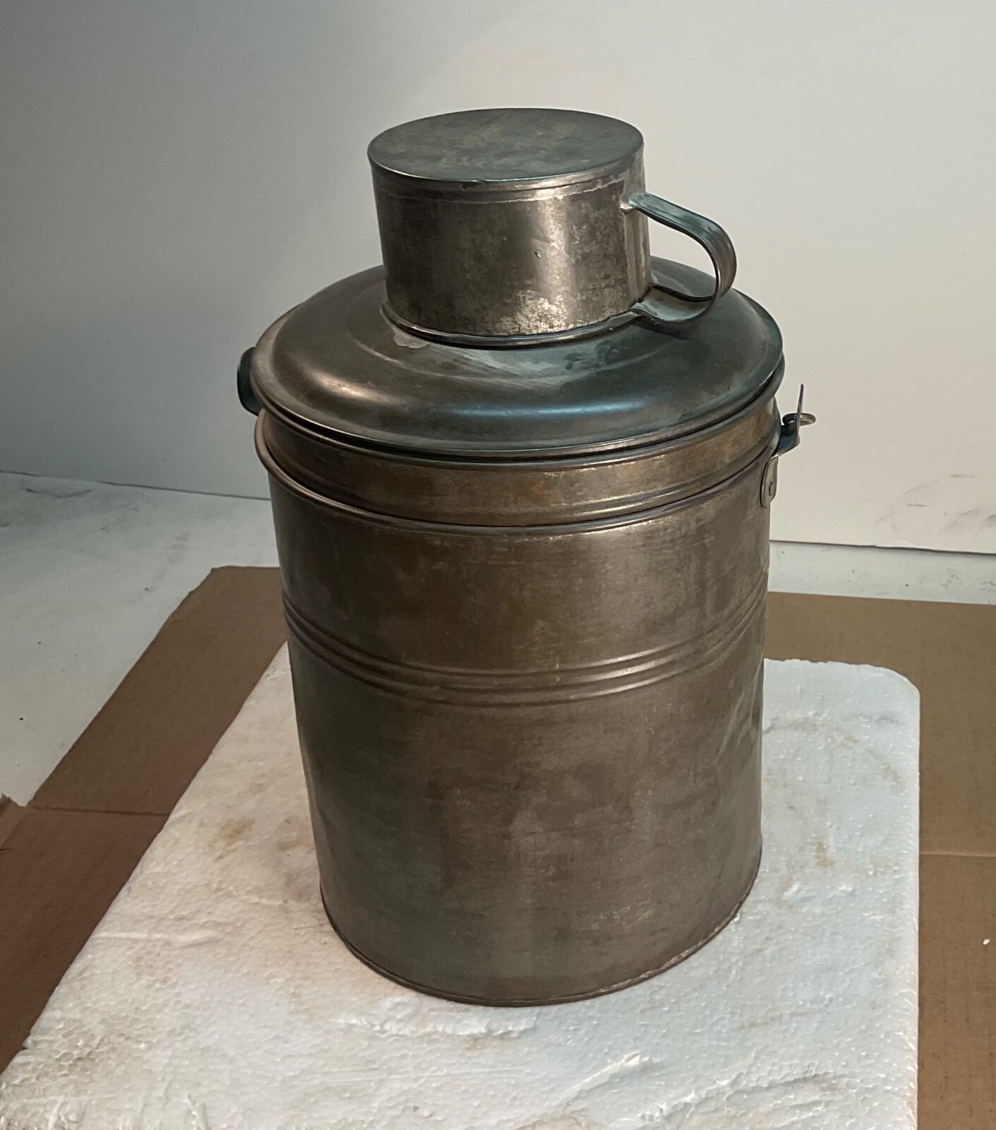 #135 EARLY CLASSIC ROUND TINWARE MINERS RAILROAD LUNCH PAIL BOX 4 PCS 10" TALL