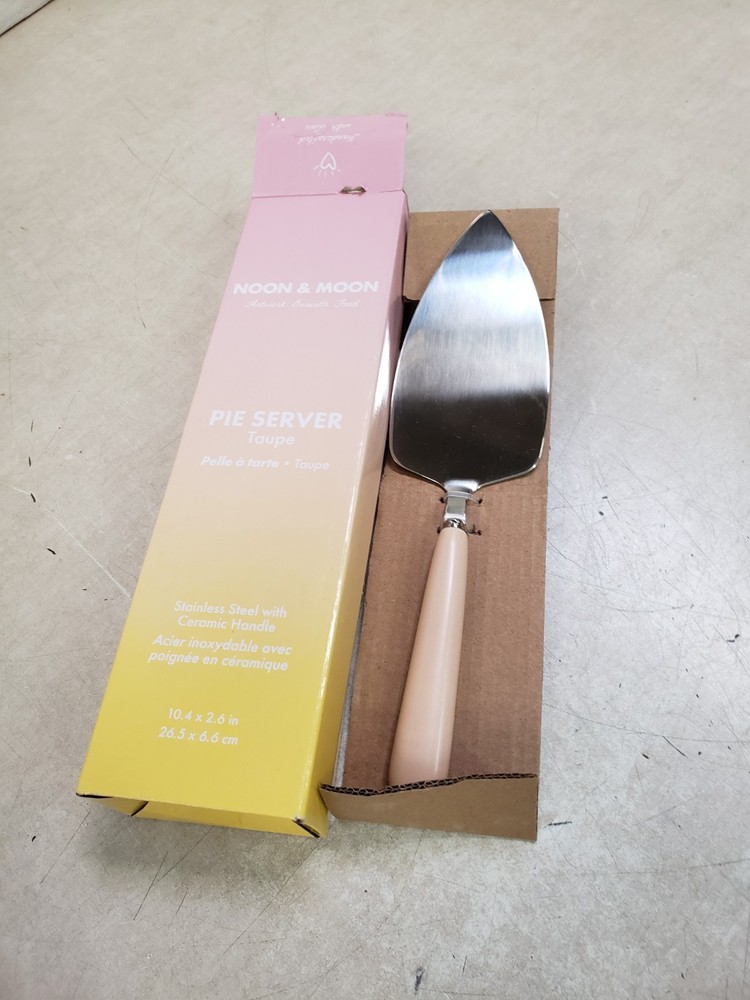 Noon & Moon Pie Server, Taupe