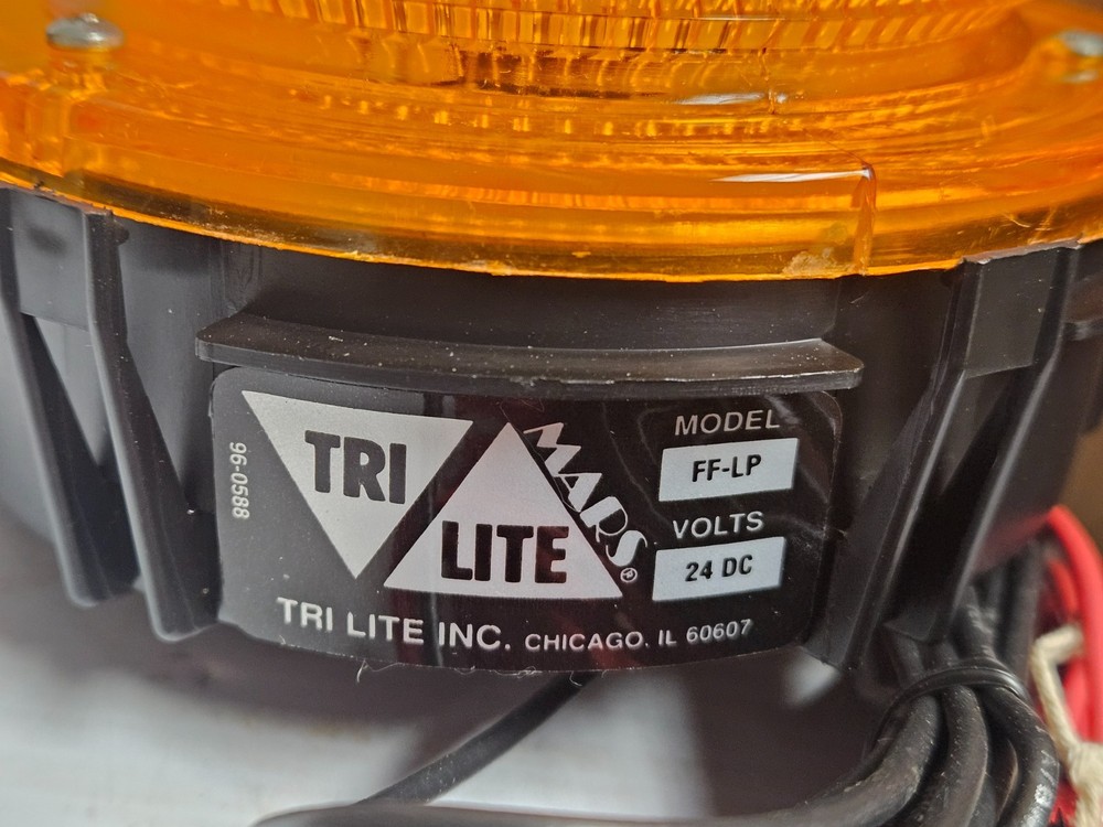NEW TRI LITE AMBER FLASHING FLASH STROBE LIGHT FF-LP 24VDC