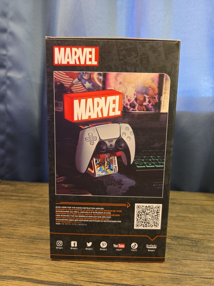 Marvel: Logo Ikon Light-Up Phone and Controller Stand