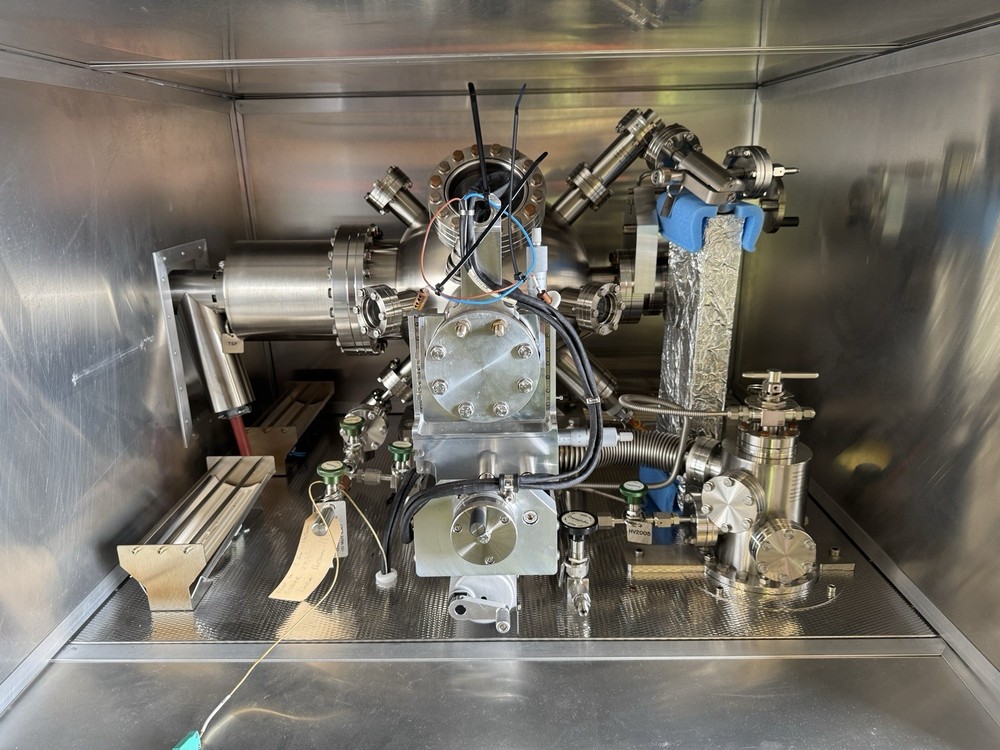 CVT UHV TPD System Temperature Programmed Desorption Vacuum Chamber