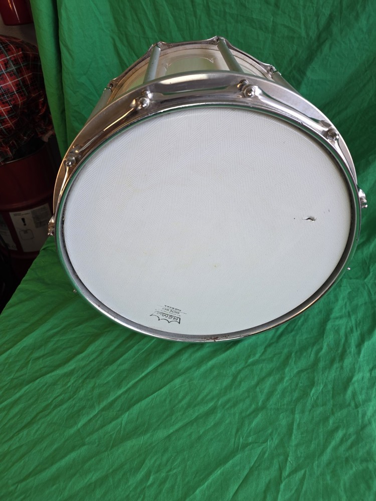 Pearl 15" Marching Snare Drum